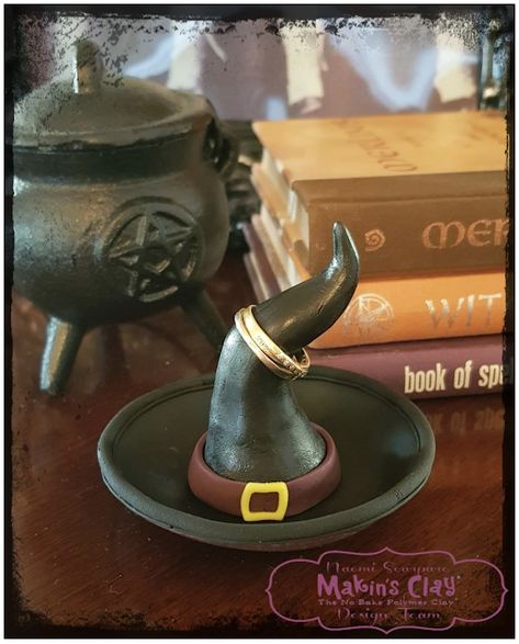 Makin's Clay® Blog: Witches Hat Ring Holder by Naomi Scarparo Hanging Craft Ideas, Halloween Clay, Diy Air Dry Clay, Hanging Craft, Air Dry Clay Projects, Clay Diy Projects, Witches Hat, Clay Crafts Air Dry, Tanah Liat