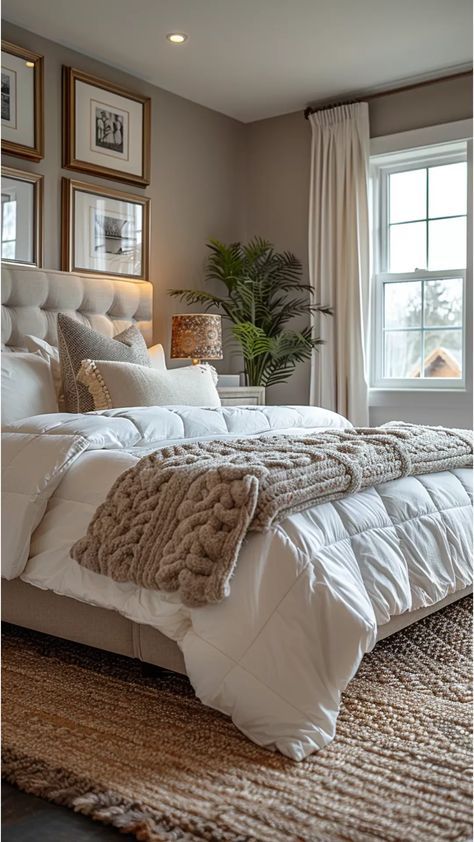 Apartment Master Bedrooms Decor, Contemporary Apartment Bedroom, Neutral Accent Wall Bedroom, Classic Master Bedrooms Decor, Guest Room Ideas Cozy, Elegant Bedroom Ideas Classy, Cozy Apartment Bedroom Ideas, Large Bedroom Ideas, Large Master Bedrooms