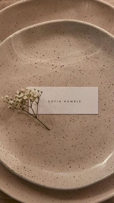 Simple Place Cards, Slim Wedding Dresses, Place Cards Wedding, Contemporary Bride, Minimal Wedding, Wedding Mood, Wedding Places, Wedding Signage, Wedding Place Cards