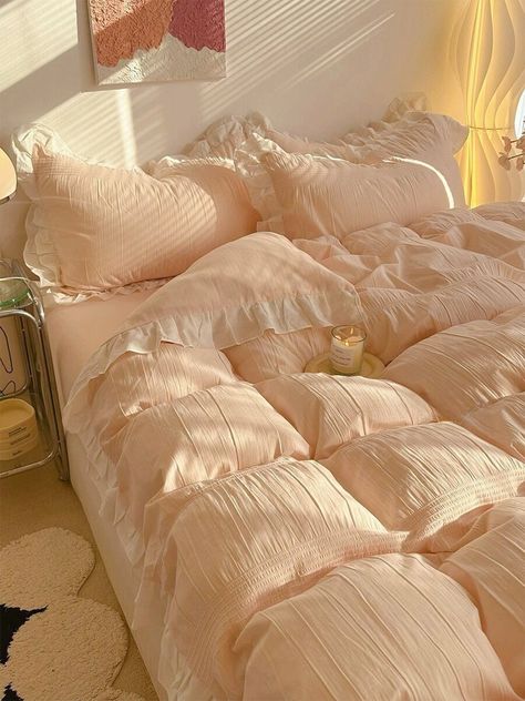 US Full  1*Duvet cover 79*90" (200*230cm) 1*Flat sheet 96*98" 2*Standard Pillow shams 19*29" US Queen  1*Duvet cover 86*94" (220*240cm) 1*Flat sheet 96*106" 2*Standard Pillow shams 19*29" * Natural cotton material that becomes softer with every wash.  * Machine washable in cold water with mild detergent on a gentle cycle, No bleach, low-temperature tumble dry or air dry for best results. * Kindly be aware that product colors may slightly differ due to lighting or monitor settings. * Our Studio i Yellow Duvet Cover, Pink Bed Sheets, Princess Bedding, Yellow Duvet, Dream Bedroom Inspiration, Duvet Covers Yellow, Princess Bed, Cute Bedroom Decor, Cute Room Ideas