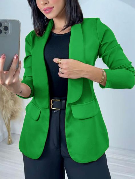 tamanho p veste 36 tamanho m veste 38-40 tamanho g veste 42 tamanho gg veste 44 tecido é alfatariaBlaze feminina de alfataria manga longa Verde Looks para o Trabalho  Manga Comprida  Simples Regular Não elástico Outono / Inverno Women Clothing, size features are:Bust: ,Length: ,Sleeve Length: Outfit Saco Verde, Blazer Verde, Blazers For Women, Suits For Women, Women Clothing, Length Sleeve, Sleeve Length, Blazer, Clothes For Women