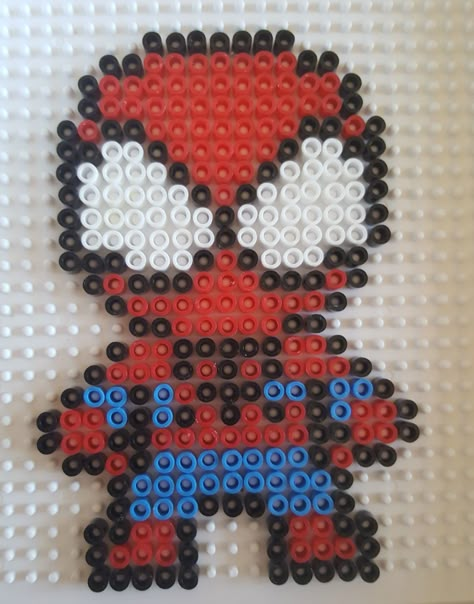 Spider Man Pyssla Spider Man Perler Beads, Fuse Beads Ideas, Perler Beads Ideas, Pixel Beads, Easy Perler Beads Ideas, Beaded Spiders, Perler Bead Templates, Beads Ideas, Diy Perler Beads