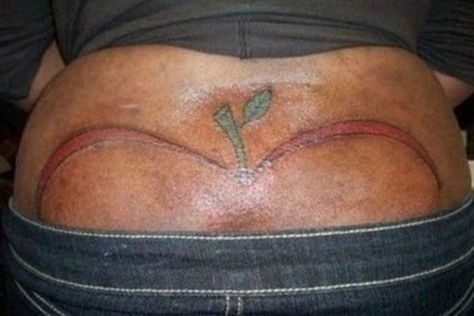 Looks like that there apple is a wee bit over-ripe. Terrible Tattoos, Funny Baby Images, Apple Tattoo, Epic Fail Pictures, American Funny Videos, Apple Bottom Jeans, Best Funny Photos, Funny Dog Photos, Best Tattoos For Women