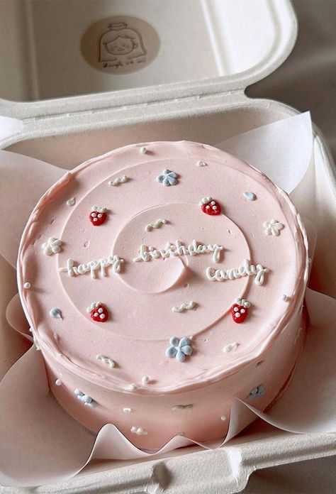 Cute Birthday Cake, Red Birthday Cakes, Small Birthday Cakes, Teen Cakes, Basic Cake, Pink Birthday Cakes, Simple Cake Designs, Mini Tortillas, 18th Birthday Cake