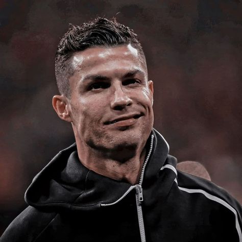 Cristiano Ronaldo 🤍🔥 Ronaldo Avatar, Cristiano Ronaldo Juventus, Ronaldo Juventus, Juventus, Cristiano Ronaldo, Real Madrid, Ronaldo, Profile Picture, Madrid