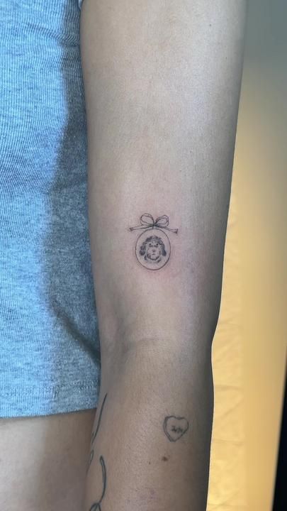 TikTok · Doldol Doggie Tattoos Ideas, Golden Retriever Tattoo Ideas, Cavapoo Tattoo, Black Lab Tattoos, Tato Dog, Doodle Dog Tattoo, Doldol Tattoo, Dainty Dog Tattoos, Subtle Dog Tattoo