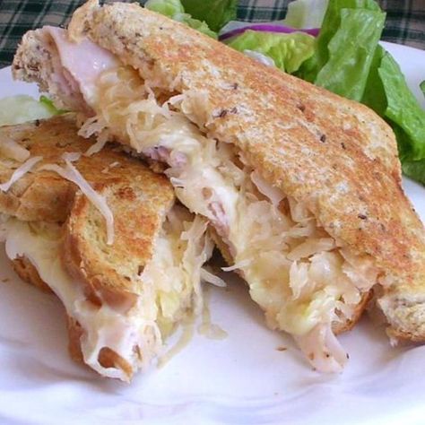 Grilled Turkey Reuben Sandwiches Turkey Reuben, Turkey Slices, Reuben Sandwich Recipe, Hot Turkey Sandwiches, Reuben Sandwiches, Thousand Island, Reuben Sandwich, Deli Turkey, Grilled Turkey