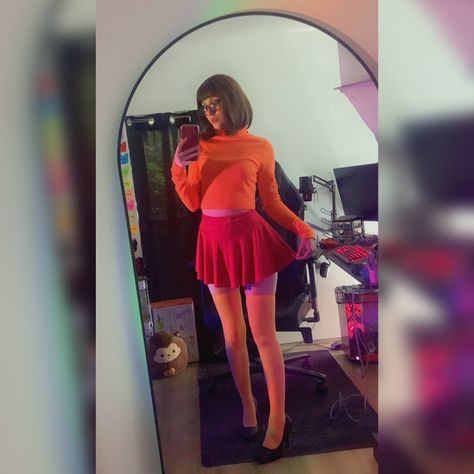 Velma or Daphne??? I pick both 🧡💜👀🤭 • • • #scoobydoo #velmadinkley #velmacosplay #cosplayer #cosplaygirl #mirrorselfie #gamer #anime #egirl #explore #nerdygirl #thighhighs Velma Cosplay, Velma Dinkley, 90s Baby, Nerdy Girl, I Pick, Thigh Highs, Halloween Costumes, Mirror Selfie, Halloween