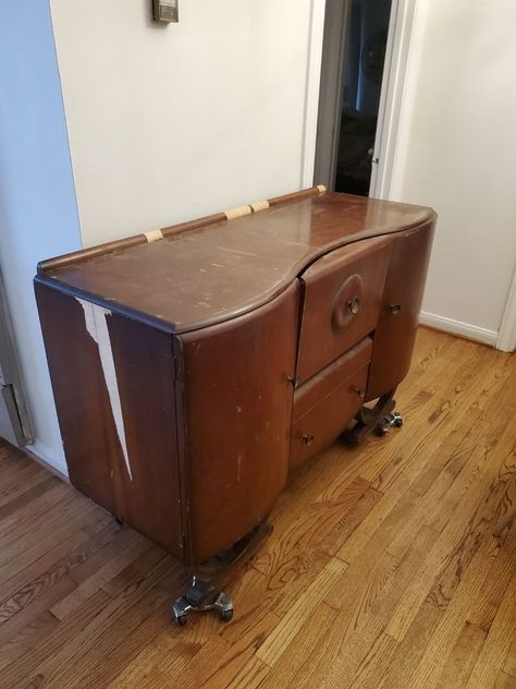 I'm a sucker for drinks cabinets. If you have been following me here or on Instagram you know that I have previously refinished and art deco drinks cabinet that was much smaller than this one. I knew this one was going to have amazing wood grain just like the last one did and that is going to have serious great Gatsby vibes once I was done with it! Check out this transformation and if you want to see more follow me on Instagram @andreapalmai Here is what it looked like before. The ve… Cabinet Upcycle, Gatsby Vibes, Furniture Flipping Ideas, Furniture On A Budget, Vintage China Cabinets, Homemade Lotion Bars, Stripping Furniture, Art Deco Living, General Finishes Milk Paint