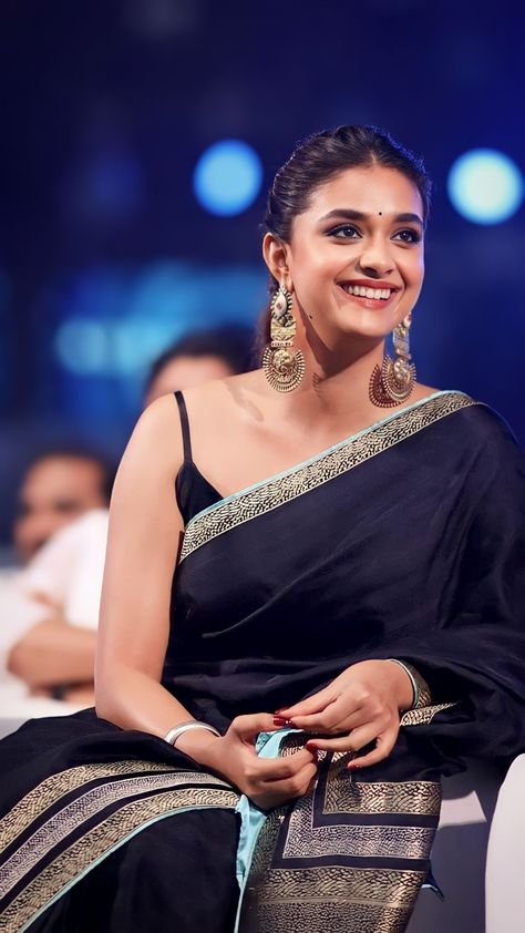 Keerthi Suresh Saree, Trisha Krishnan, Keerthi Suresh, Keerthy Suresh, Jewelry Ads, Black Saree, Actress Pics, Girly Art, Beautiful Saree