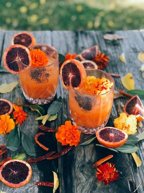 Blood Orange Recipes, Sweetheart Table Flowers, Plum Recipes, Cocktail And Mocktail, Beach Meals, Vodka Drinks, Orange Recipes, Favorite Season, Birthday Dinners