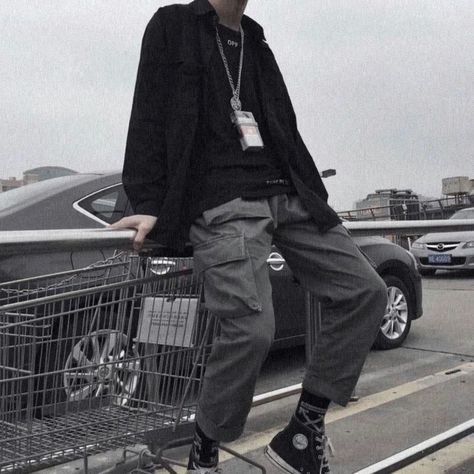 Dark Grunge Aesthetic Outfits Men, Aesthetic Boy Clothes, Mode Grunge, Aesthetic Grunge Outfit, Baggy Clothes, Dark Outfits, Tomboy Style Outfits, Streetwear Men Outfits, Swaggy Outfits