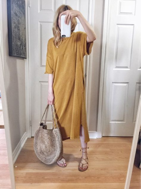 Long Tshirt Dress, Tshirt Dress Outfit, Mustard Dressing, Latest Sweater, Sweaters Online, Long Tshirt, Looks Vintage, Sweaters Oversized, Favorite Dress