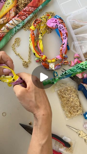 Bonk Ibiza Jewelry on Instagram: "Preparing new colorful bandana necklaces🌈  You can buy them tomorrow at @lasdaliasibiza or in my onlineshop 🌸" Collar Necklace Diy, Bandana Jewelry Diy, Bandana Bracelet Diy, Scarf Necklace Diy, Bandana Necklace Diy, Ribbon Necklace Diy, Fabric Necklace Diy, Fabric Bracelets Diy, Bandana Armband