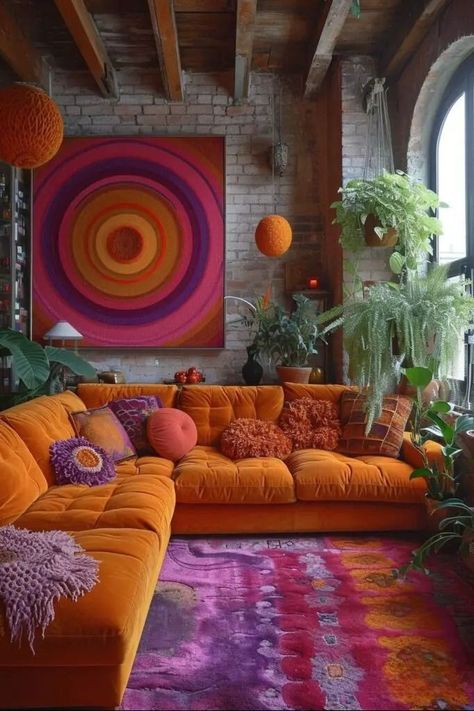 Groovy Hangout Room, Colorful Vintage Living Room, Orange Sofa Decor Ideas, 70s Decor Living Room, Nai Palm, 70s Sofa, 70s Lounge, Living Room 70s, 70s Living Room