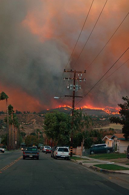 Southern California... This is just a out the only bad thing I can see about living here. :-( California Wildfire, Wildland Firefighting, Wildland Fire, Wildland Firefighter, California Wildfires, Places In California, American Road, California Living, Wild Fire