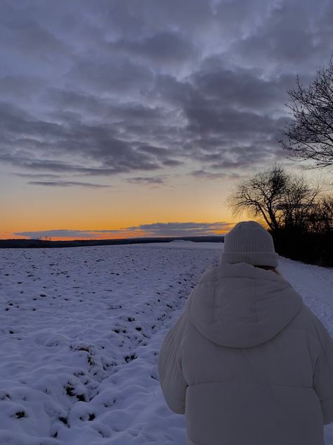 Winter Walk Aesthetic, January Vision Board Aesthetic, Winter Vision Board, Winter Meditation, January Moodboard, March Moodboard, Walking In Winter, Aesthetic Walking, Manifesting 2024