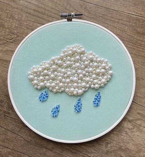 Create Gorgeous Bead Embroidery Art: Step-by-Step Tutorial Bead Embroidery Inspiration, Hand Bead Embroidery Designs, How To Bead Embroidery, Embroidery Clouds, Beaded Cloud, Clouds Embroidery, Ombre Techniques, Embroidery With Pearls, Cloud Embroidery