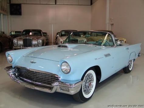 Thunderbird Car Aesthetic, Ford Thunderbird Aesthetic, 1957 Ford Thunderbird, Ford Thunderbird Convertible, Thunderbird Convertible, Old Vintage Cars, Convertible Car, Old Classic Cars, Blue Car