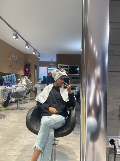 Hair Done Aesthetic, Getting Hair Done Aesthetic, Cosmetologist Aesthetic, Getting Hair Done, Stylist Aesthetic, Hairstylist Inspiration, Hair School, Inspiration Aesthetic, Hair Done