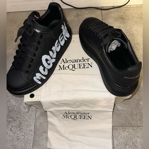 Size 9 Men Alexander Mcqueen Brand New Desighner Shoes, Zapatos Alexander Mcqueen, Alexander Mcqueen Zapatos, Men Alexander Mcqueen, Alexander Mcqueen Boots, Shoes Alexander Mcqueen, Black Alexander Mcqueen, Alexander Mcqueen Sneakers, Mcqueen Shoes