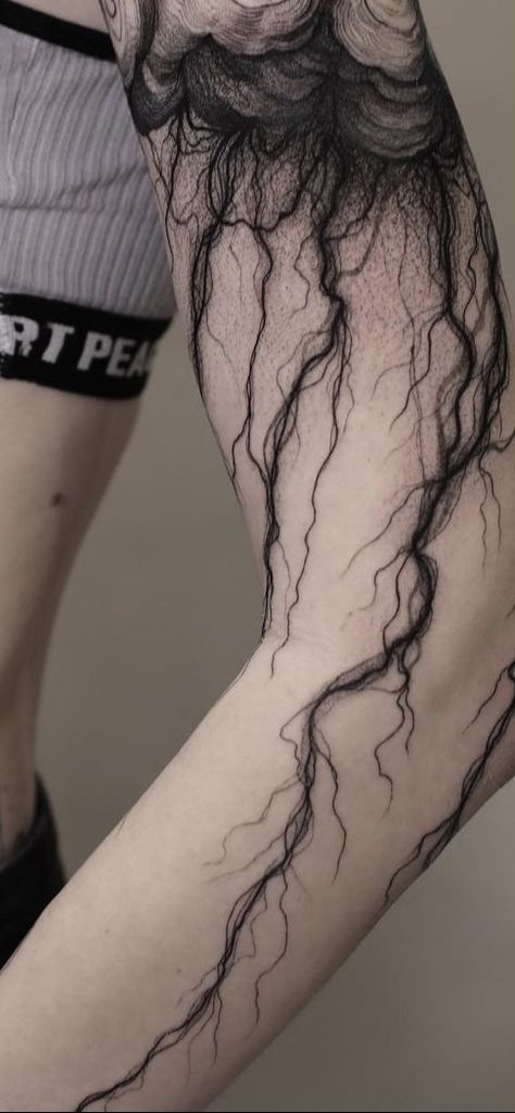 Black Style Girl, Venom Tattoo, Unique Half Sleeve Tattoos, Black Line Tattoo, Shadow Tattoo, Organic Tattoo, Minimal Tattoos, Tattoos Black, Life Flower