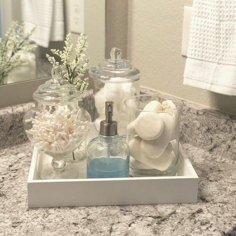 Bathroom Counter Decor Between Sinks, Small Sink Decor Bathroom, How To Organize Your Bathroom, Bathroom Sink Decor Countertops, Cozy Bathroom Decor, Small Bathroom Counter Decor, Feature Bathroom, Bathroom Counter Decor Ideas, Elegant Bathroom Ideas