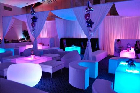 como decorar un salon para 15 años moderno Bar Deco, White Lounge, Nightclub Design, Ambiance Lighting, Wedding Lounge, Lounge Party, Party Deco, Lounge Design, Event Lighting