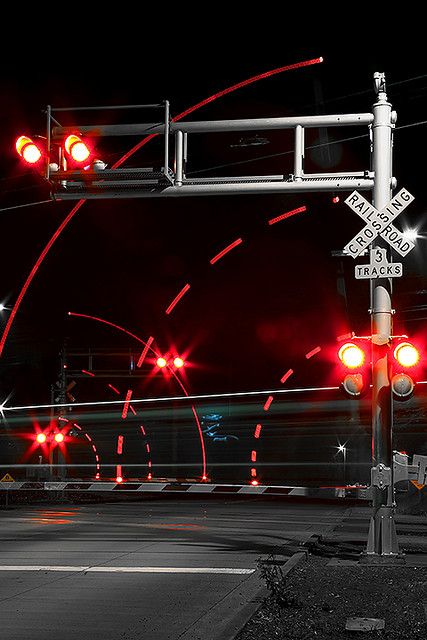 Railroad Lights, Train Crossing, Railroad Crossing Signs, Railroad Images, Electric Train Sets, Track Pictures, Railroad Crossing, Train Decor, Standard Gauge