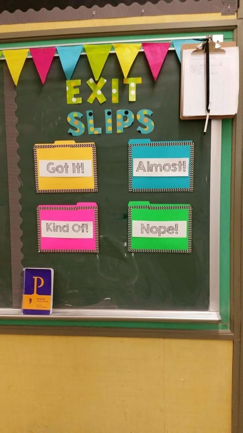 Exit Slip bulletin board with levels of understanding: Originally used in a high school class but could use a similar concept for elementary. Objectives Board, Exit Slip, Middle School Science Classroom, Student Supplies, High School Math Teacher, Jury Duty, Classroom Bulletin Board, Exit Slips, 5th Grade Classroom