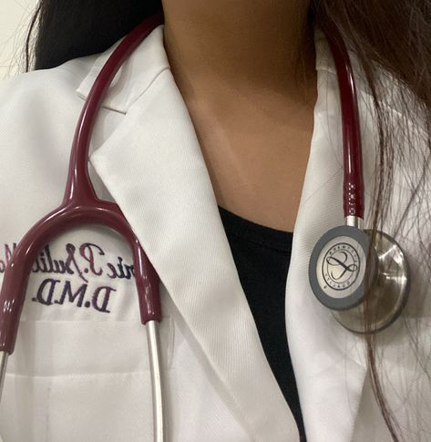 Heart Doctor, Medical School Life, Nurse Aesthetic, Med School Motivation, Career Vision Board, Medical School Motivation, Medical Careers, Medical School Inspiration, Future Doctor