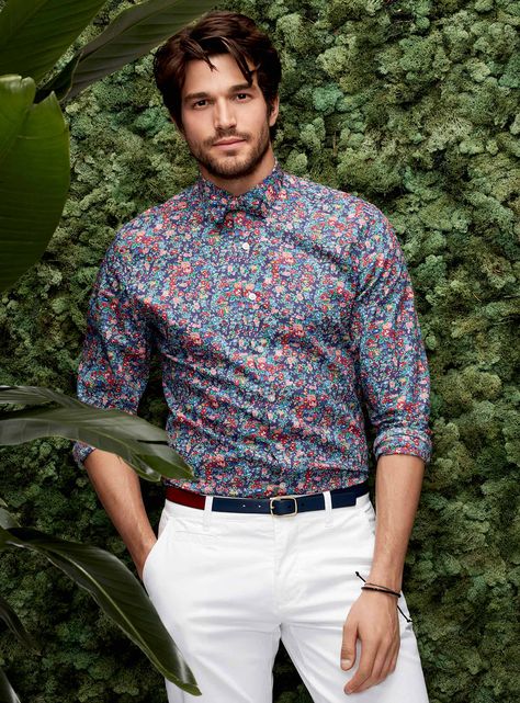 Garden Wedding Guest Dress, Mens Floral Dress Shirts, Garden Party Attire, Garden Wedding Guest, Floral Attire, Floral Shirt Outfit, Street Casual Men, Garden Wedding Dress Guest, Casual Groom Attire