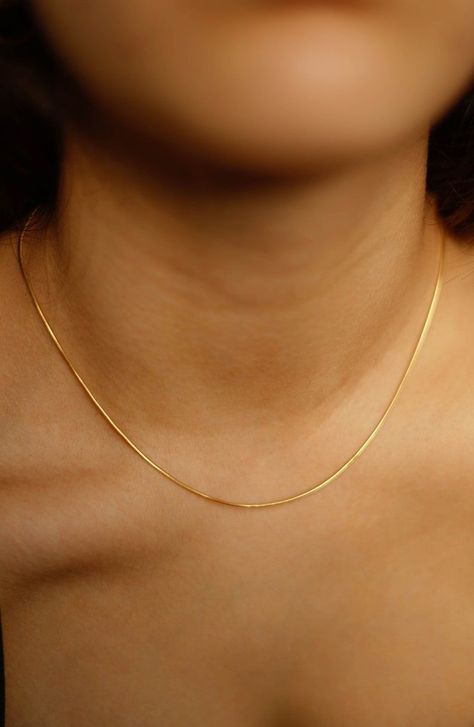 Sleek Gold Chain, Gold Stacking Necklace, Minimal Gold Chain, Plain Necklace, Necklace Stacking, Stacking Necklace, Gold Jewelry Simple Necklace, Jewelry Staples, Gold Necklace Simple