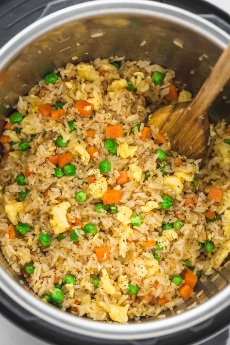 Instant Pot Chinese Rice, Fried Rice Ninja Foodi, Fried Rice In Crockpot, Ninja Foodi Rice Recipes, Instapot Fried Rice, Hibachi Instant Pot, Chicken Fried Rice Instant Pot, Instant Pot Fried Rice, Rice In Instant Pot