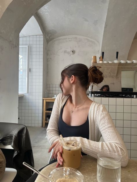 ig:@teesssaav tiktok:@teesssav Cafe Pics Aesthetic, Cafe Picture Ideas, Coffee Girl Aesthetic, Steph Core, Cafe Photo Ideas, Neautral Clothing, Dietetics Student, Cafe Pictures, London Baby