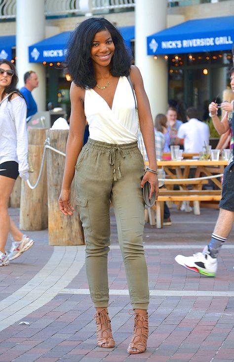 Tan And Olive Green Outfits, Light Green Joggers Outfit, Joggers Outfit Women, Olive Green Outfit, Low Cut Bodysuit, Interview Outfits Women, Fashion Nova Bodysuit, Green Joggers, Joggers Outfit