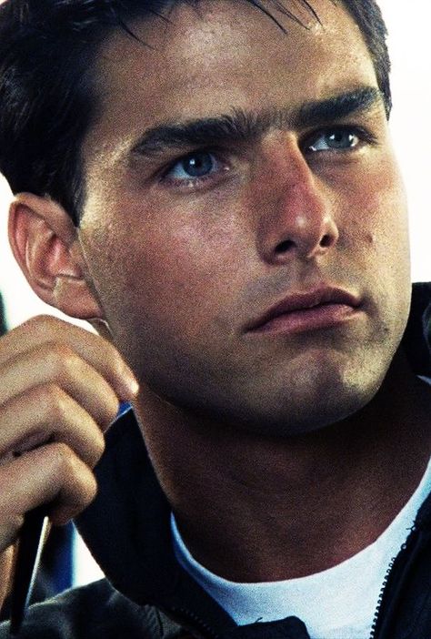 Tom Cruise as Pete “Maverick” Mitchell in Top Gun (1986) Pete Maverick Mitchell, Maverick Mitchell, Tom Cruise Hot, Cruise Pictures, 80s Men, Best Boyfriend, The Perfect Guy, Fictional Crushes, Hottest Guy Ever