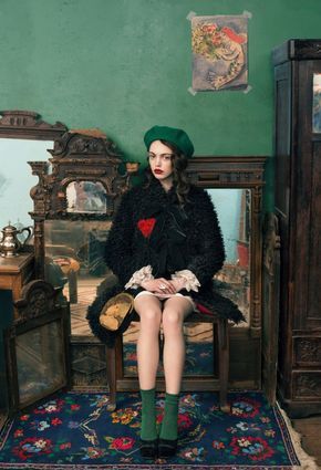 Muse and violin on Behance Aesthetic Fashion Photography, Wes Anderson Style, Cl Fashion, Tumblr Aesthetic, Joan Jett, Wes Anderson, Foto Art, A Chair, Mode Vintage