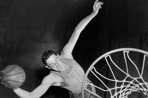 Bandwagoner's Guide to the Timberwolves: The Minneapolis Lakers - Page 2 Robert Capa Photography, George Mikan, Alfred Eisenstaedt, Sports Figures, Minnesota Timberwolves, Magnum Photos, Life Pictures, Picture Collection, Basketball Teams