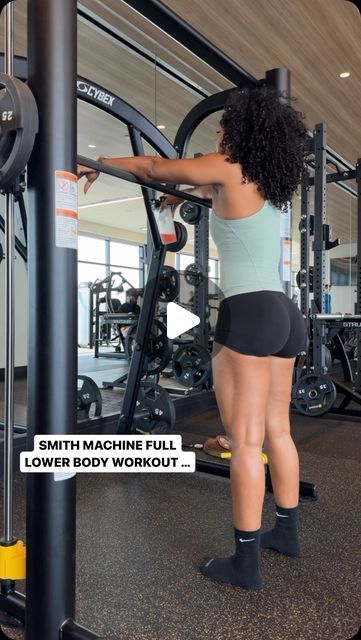 Jenna de León 🇹🇹🇺🇸 on Instagram: "MUST TRY SMITH MACHINE LOWER BODY WORKOUT…  This was highly recommended! I know the free weights and barbell can be a bit intimidating at first, but if you want to get the most out of your workout while staying in one spot, this full lower body Smith machine routine might be just what you need! I know the last exercise can feel a little tricky, but if you keep your core engaged and shoulders up, you can do it!   So make sure to save this and give it a try! 👇🏾  METHOD:👇🏾  Circuit One:  - 15 Elevated Deadlift  Rest 30 Sec X4  Circuit Two: - 15 Sumo Squat  Rest 1 Min X4  Circuit Three: - 12 Split Squat per side  Rest 1 Min X4  Circuit Four: - 12 Front Squat Rest 1 min X4  For more workouts like this and structured training programs, check out the @re Smith Machine Arms, Elevated Deadlift, Smith Machine Workout Glutes, Smith Machine Deadlift, Smith Machine Squat, Smith Machine Workout, How To Do Squats, Body Weight Workout, Squat With Bar