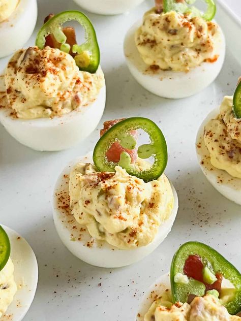 Deviled Eggs Jalapeno Bacon, Tex Mex Deviled Eggs, Jalapeño Bacon Deviled Eggs, Bacon Jalapeno Deviled Eggs, Jalapeño Popper Deviled Eggs, Crazy Deviled Eggs, Pretty Deviled Eggs, Deviled Egg Sliders, Firebirds Deviled Eggs