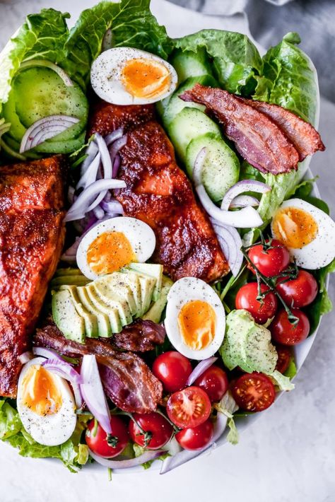 BBQ Salmon Cobb Salad Salmon Cobb Salad, Cobb Salad Ingredients, Chef Salad Recipes, Cobb Salad Recipe, Bbq Salmon, Salmon Salad Recipes, Bbq Seasoning, Pescatarian Recipes, Main Dish Salads