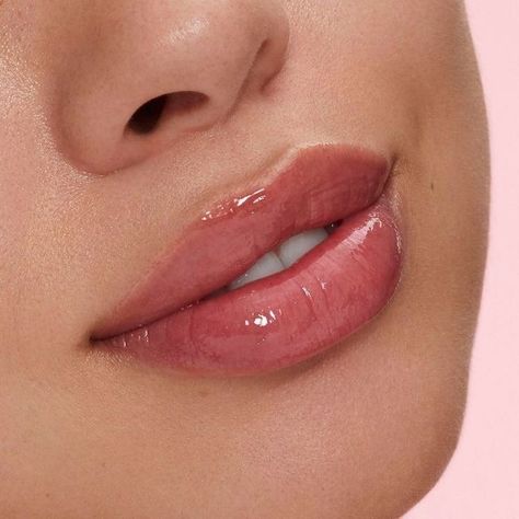 Lips Inspiration, Botox Lips, Kylie Skin, Lip Oils, Shiny Lips, Lip Beauty, Sugar Lip Scrub, Lip Injections, Perfect Lips