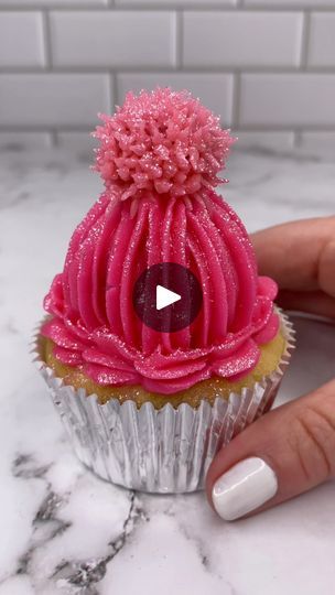 1.6M views · 11K reactions | I'm calling it a.....bobble hat!! What do you call it?? 💗💗 #cupcake #cupcakeart #bobblehat #beanie #cakedecorating #cupcakedesign #cakedbyrach #fallbaking #reels | Caked By Rach | Caked By Rach · Original audio Presentations Ideas, Christmas Party Snacks, Dog Paw Balm, Paw Balm, Cupcake Art, Bobble Hat, Bobble Hats, Fall Baking, Christmas Goodies