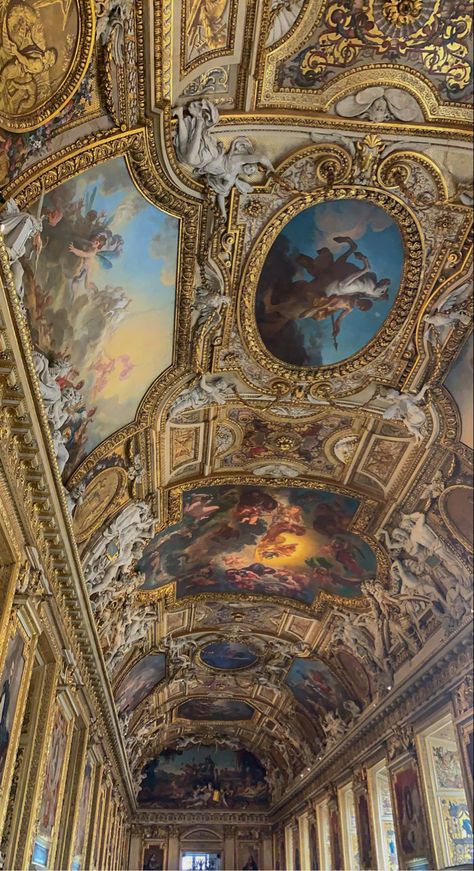 Louvre Art Paintings, The Louve Paris Art, Art In The Louvre, France Art Aesthetic, The Louve Paris Aesthetic, Fine Art Aesthetic, Old France Aesthetic, Collage Photos Aesthetic, French Architecture Aesthetic