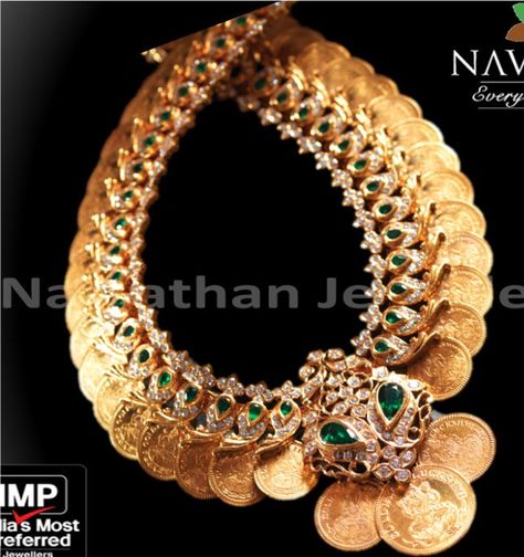 22 Carat gold antique finish mango kasu mala studded with cz stones and emeralds by Navrathan Jewellers. Kaasu Mala, Gold Jewellery India, Mala Jewelry, Antique Gold Jewelry Indian, Gold Jewelry Simple Necklace, Pearl Necklace Designs, Gold Necklace Indian Bridal Jewelry, Beaded Necklace Designs, Antique Jewelry Indian