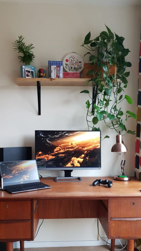 My Modest Gaming Setup (London UK) #home #homedesigns #design #homeideas #roomideas #room #rooms #house #housedesigns #roomdesigns Mid Century Gaming Setup, Earthy Home, Mid Century Desk, Pc Setup, Desk Setup, Gaming Setup, Design Help, Mid Century Furniture, Mid Century House