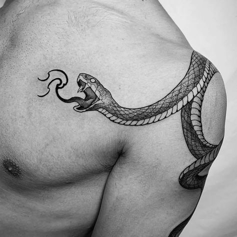 Shoulder Tattoo Man, Best Shoulder Tattoos Men Ideas, Love Tattoos For Men, Snake Shoulder Tattoo, Chest Neck Tattoo, Snake And Dagger Tattoo, Tattoo Man, Torso Tattoos, Mens Shoulder Tattoo