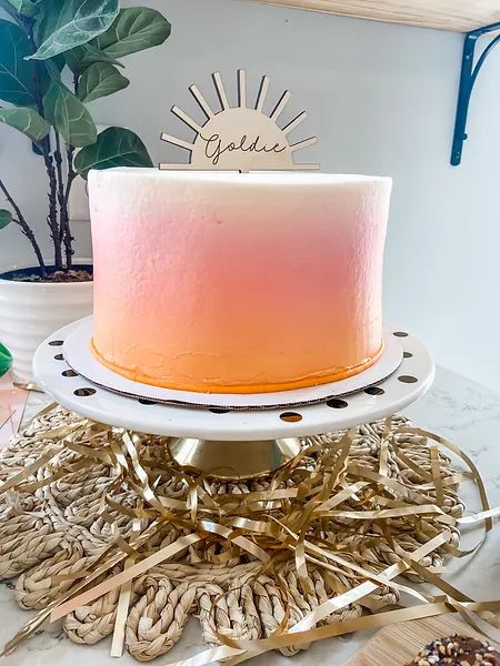 Pink And Orange Ombre Cake, Sunset Birthday Party Ideas, Sunrise Birthday Party, Sunrise Cake Design, Sunset Sweet 16, Sunset Cakes Ideas, Sunset Birthday Theme Decor, Sunset Ombre Cake, Sunset Cake Ideas Birthday