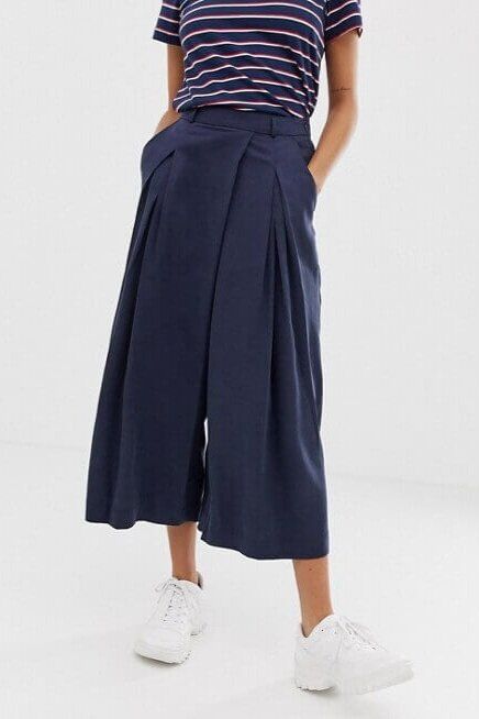 Culottes Outfit Work, Culottes Outfit Summer, Culottes Outfit, Cute One Piece Swimsuits, Style Inspiration Edgy, Style Inspiration Casual, Style Inspiration Winter, Ropa Diy, Stil Inspiration